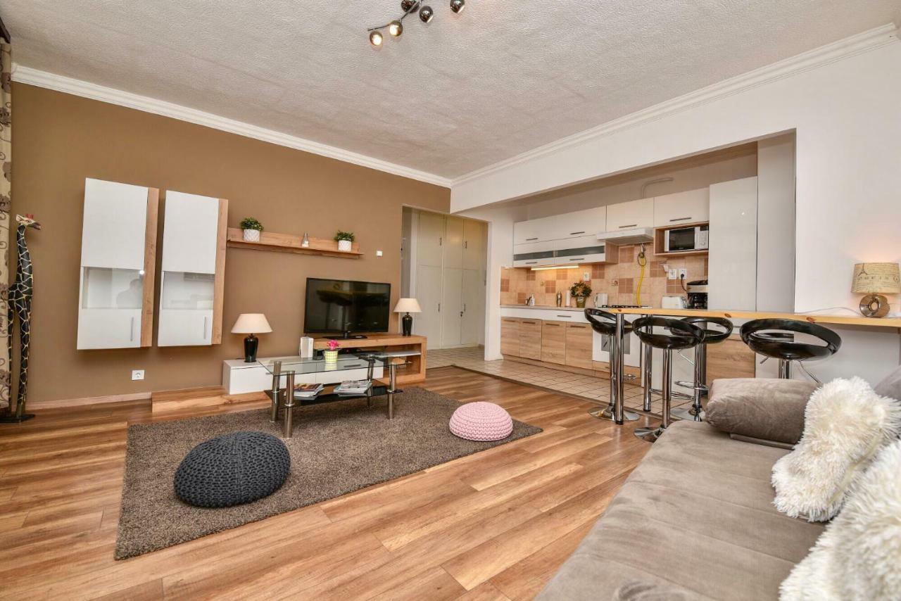 Mammut Apartment Budapest Budapeste Exterior foto